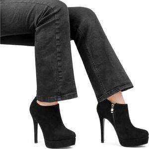 Women’s JESSICA SIMPSON “RAXEN” PLATFORM BOOTIES Size 7.5